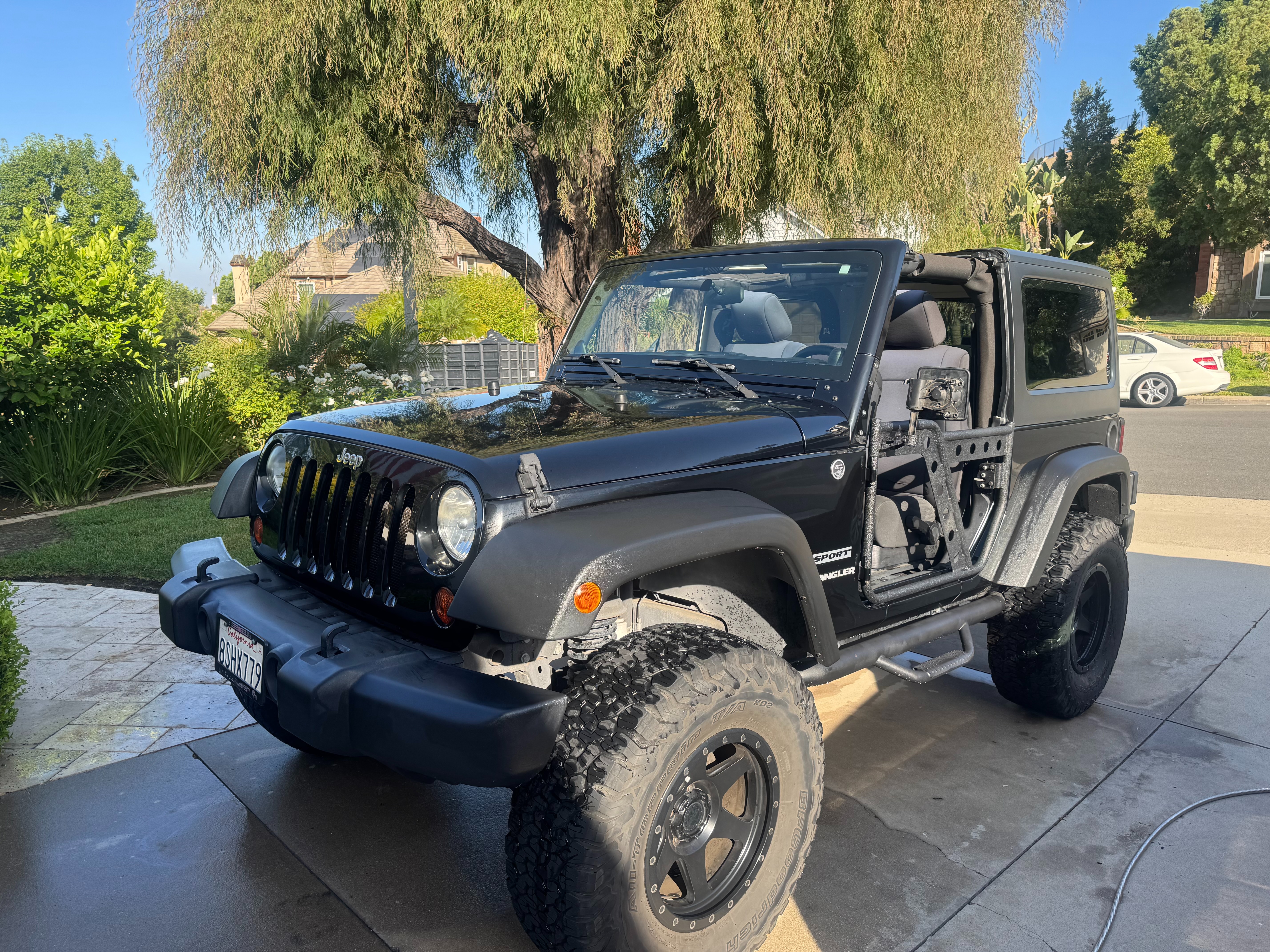 Used 2012 Jeep Wrangler Sport w/ Connectivity Group AWD/4WD image 1