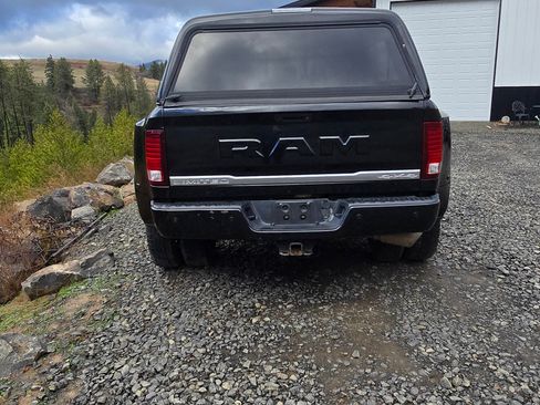 Used 2018 RAM 3500 Laramie Longhorn image 8