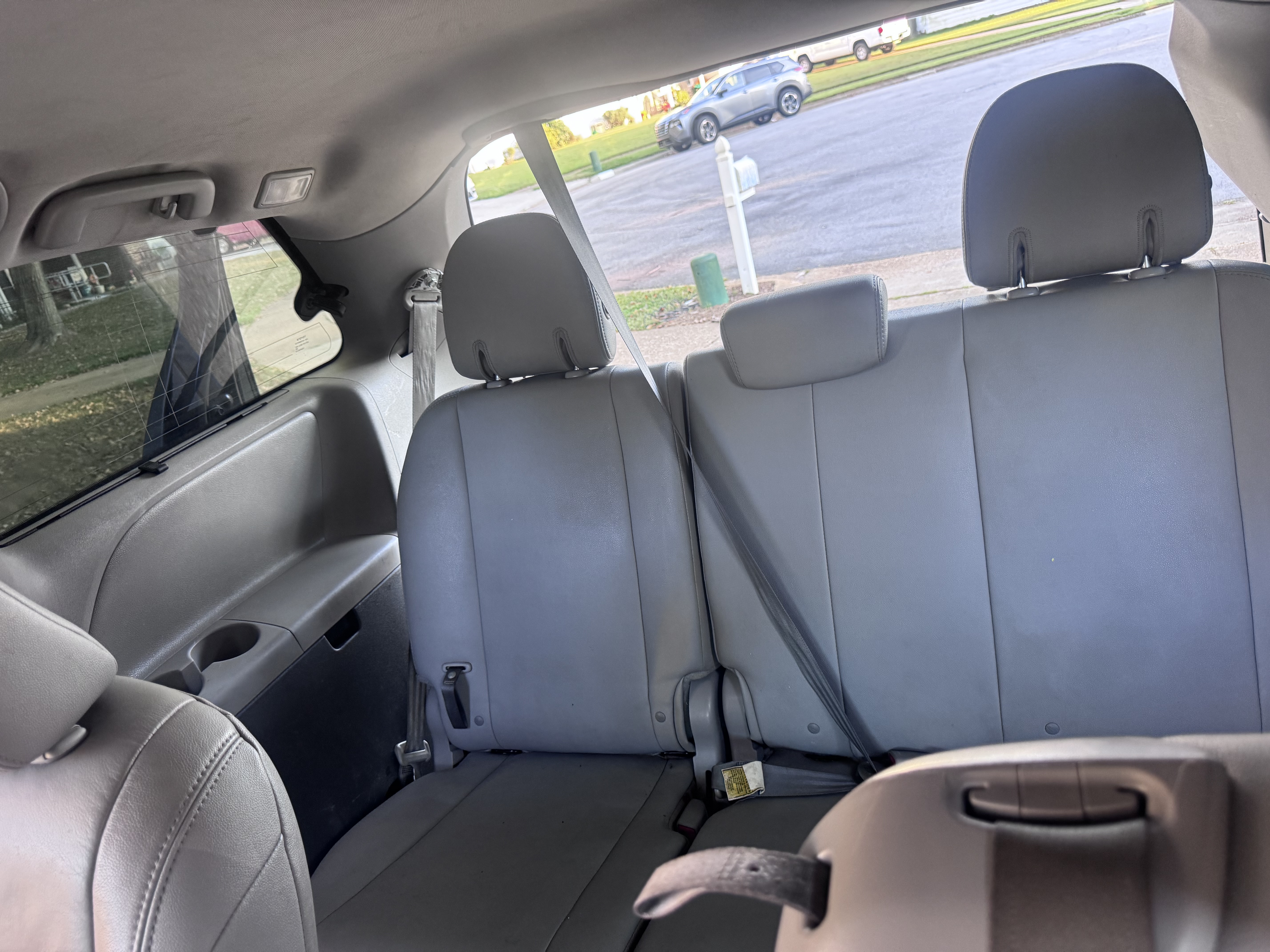 Used 2018 Toyota Sienna XLE FWD image 14