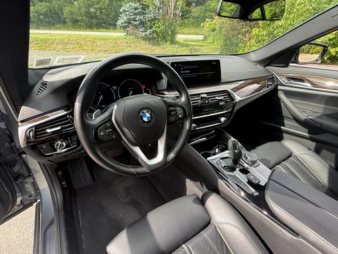 Used 2018 BMW 530i xDrive w/ Premium Package AWD/4WD image 10