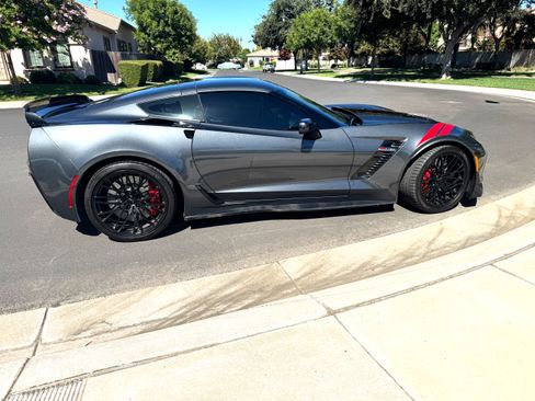Used 2018 Chevrolet Corvette Z06 RWD image 9