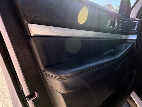 Used 2017 Ford Explorer XLT w/ Equipment Group 202A image 23