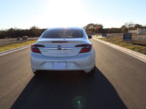 Used 2016 Buick Regal Premium w/ Driver Confidence Package #2 image 9