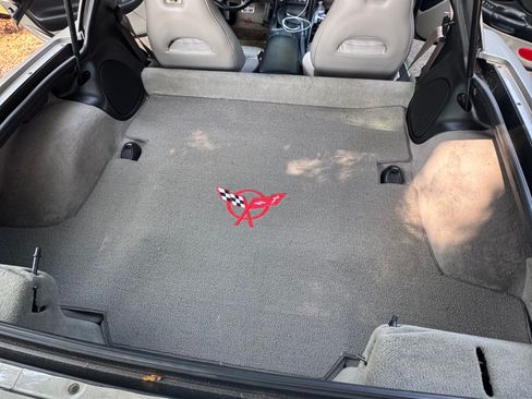 Used 2001 Chevrolet Corvette Coupe w/ Preferred Equipment Group2 image 4