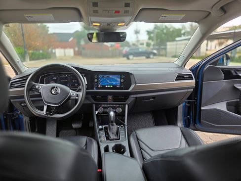 Used 2021 Volkswagen Jetta SEL Premium image 11