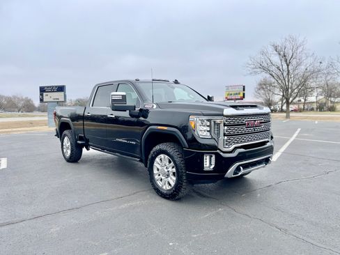 Used 2020 GMC Sierra 2500 Denali w/ Denali Ultimate Package image 9