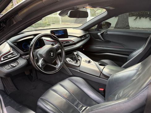 Used 2017 BMW i8 image 11