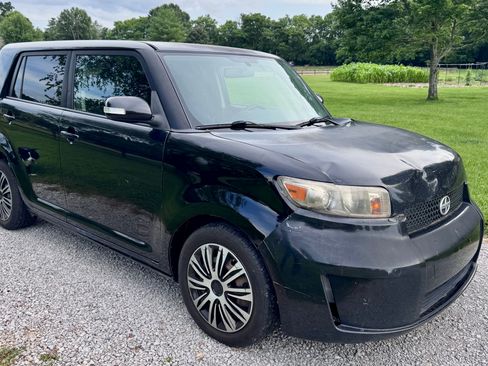 Used 2009 Scion xB FWD image 4
