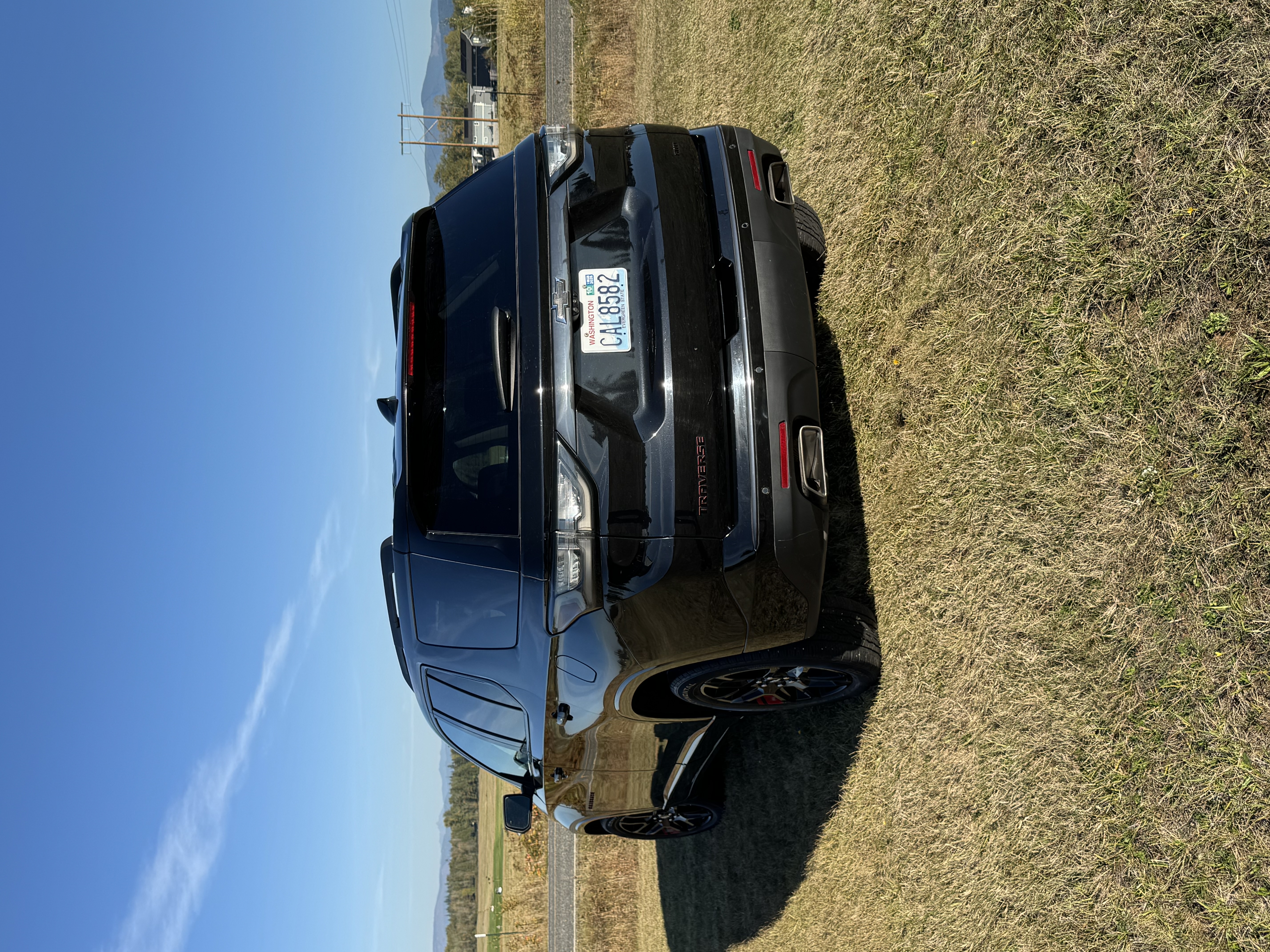 Used 2021 Chevrolet Traverse Premier w/ Redline Edition AWD/4WD image 4