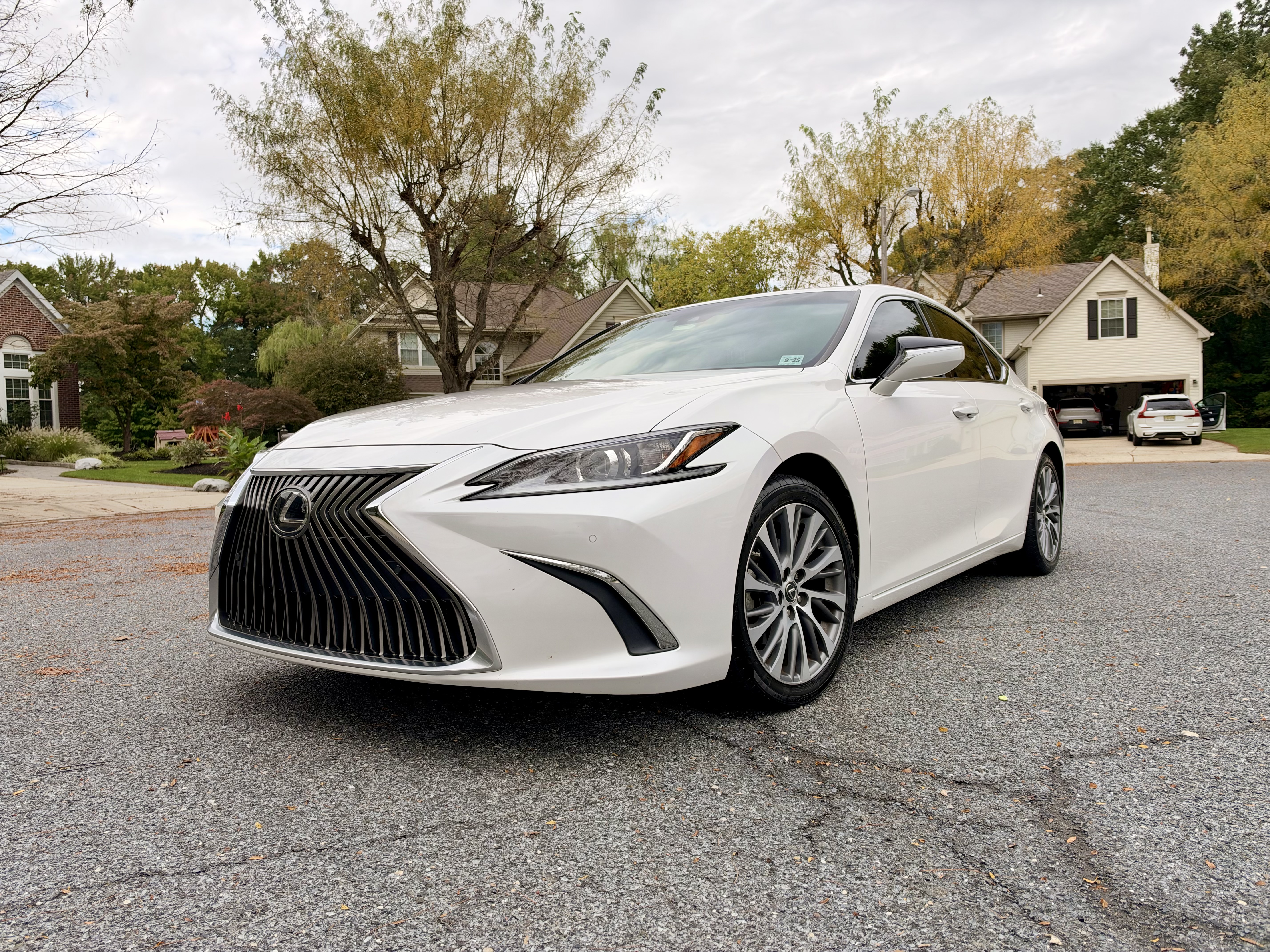 Used 2020 Lexus ES 350 w/ Premium Package FWD image 4