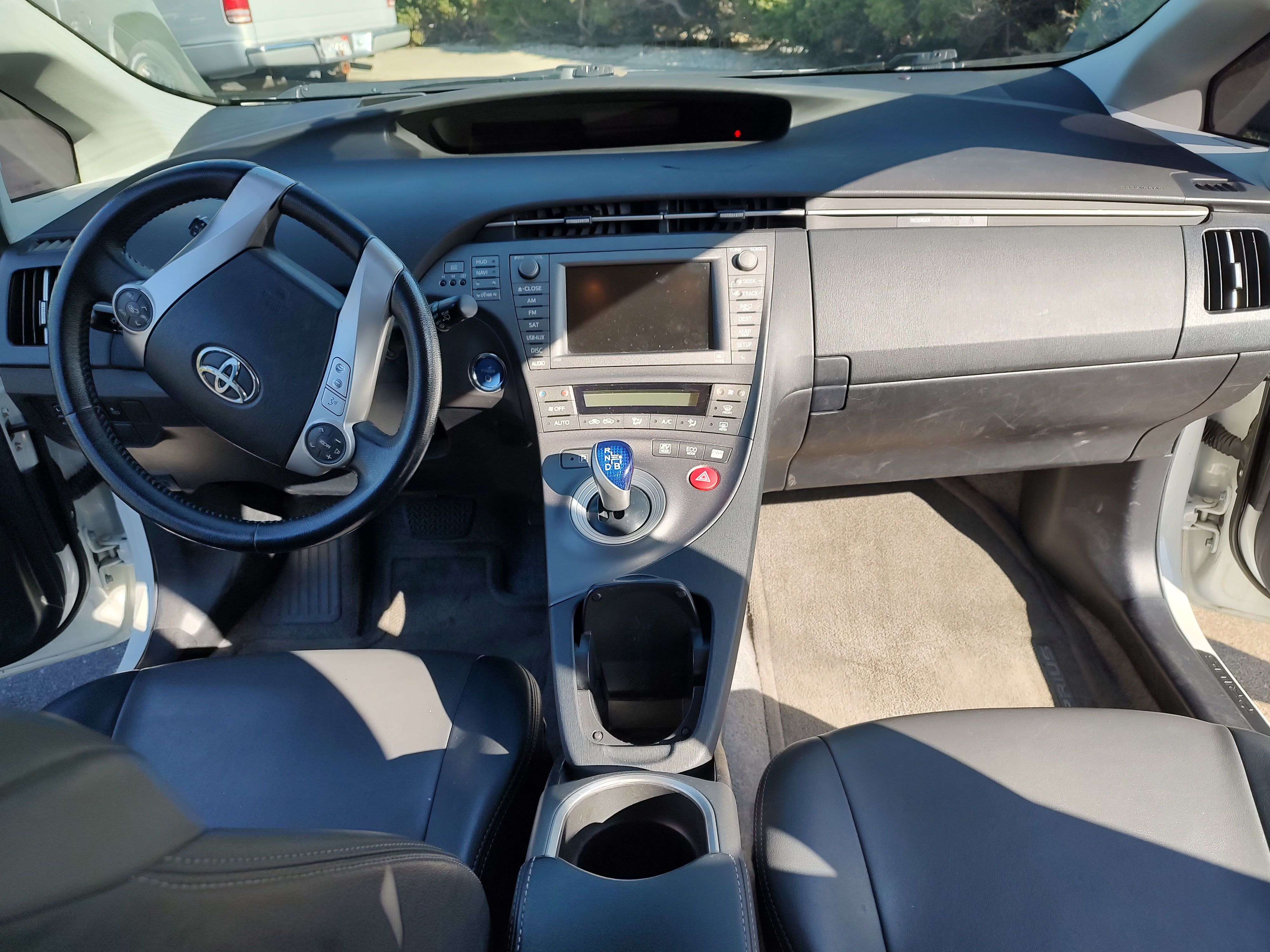 Used 2015 Toyota Prius Four w/ Deluxe Solar Roof Package FWD image 14
