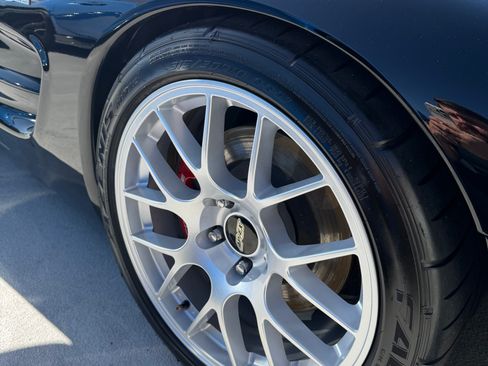 Used 2002 Chevrolet Corvette Z06 w/ Memory Pkg image 9