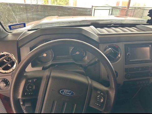 Used 2016 Ford F250 XLT w/ XLT Value Package AWD/4WD image 12