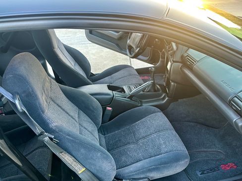 Used 1996 Chevrolet Camaro Z28 RWD image 23