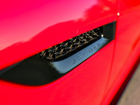 Used 2014 Jaguar F-TYPE S image 2