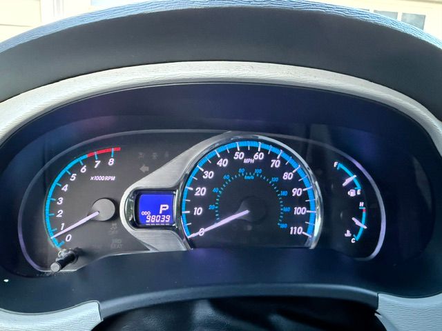 Used 2013 Toyota Sienna XLE w/ Premium Pkg FWD image 14