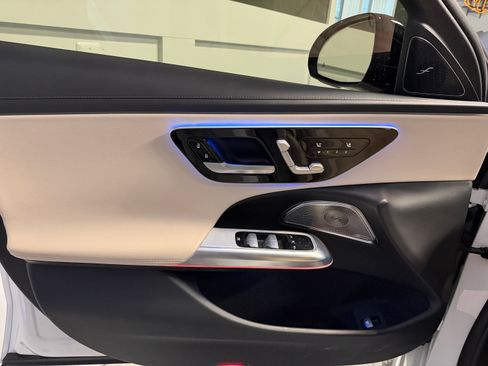 Used 2024 Mercedes-Benz E 350 4MATIC Sedan image 8