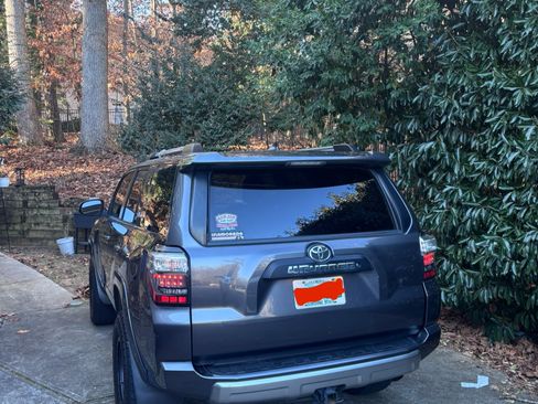 Used 2018 Toyota 4Runner TRD Off-Road Premium image 7