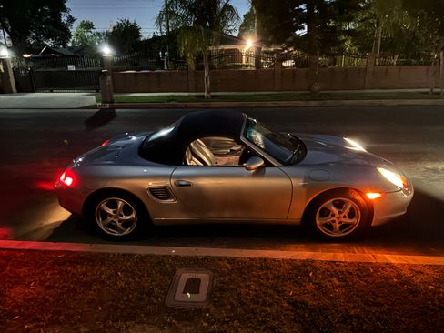 Used 1999 Porsche Boxster RWD image 25