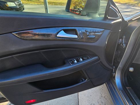Used 2012 Mercedes-Benz CLS 550 image 16