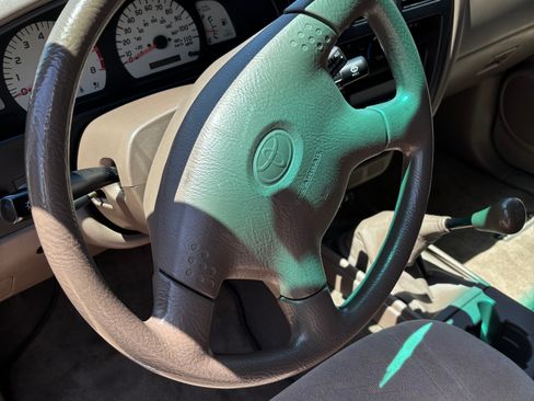 Used 2002 Toyota Tacoma 2WD Xtracab image 10