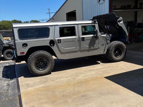 Used 2003 HUMMER H1 4-Door Wagon image 9