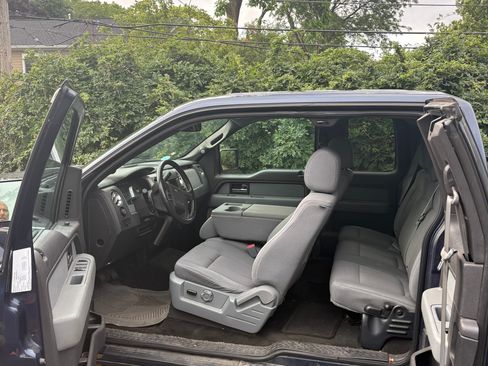 Used 2013 Ford F150 XLT w/ Mid Equipment Group AWD/4WD image 9