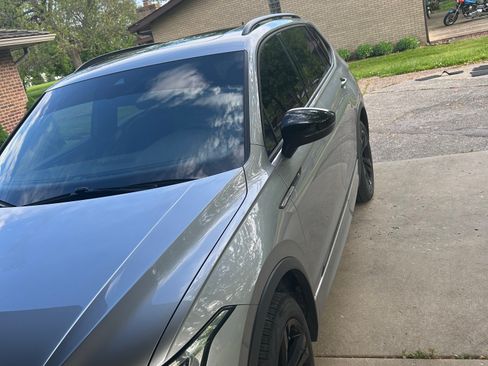 Used 2023 Volkswagen Tiguan SE R-Line image 5