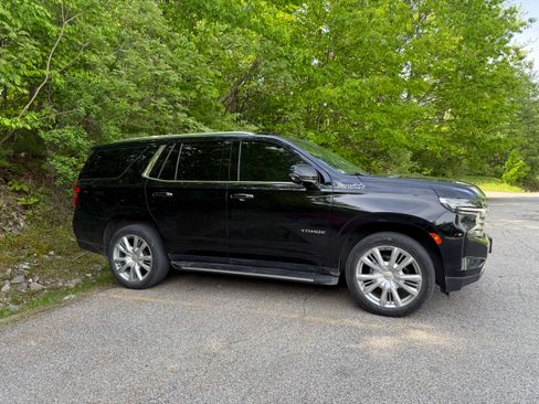 Used 2022 Chevrolet Tahoe High Country AWD/4WD image 2