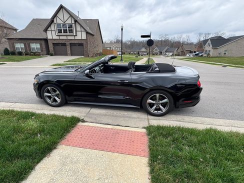 Used 2017 Ford Mustang Convertible w/ Equipment Group 051A image 11