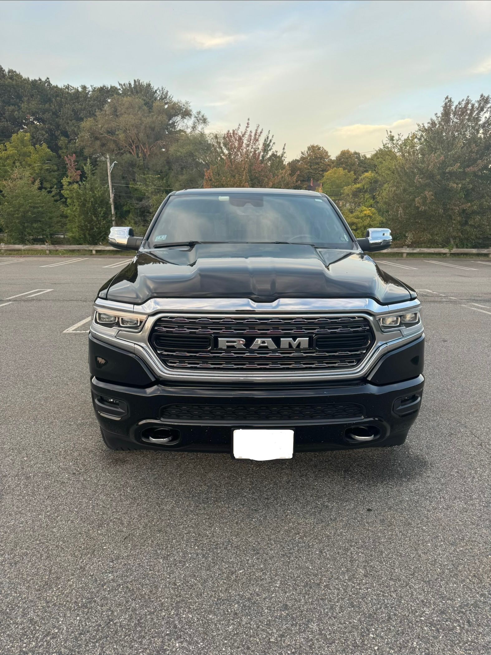 Used 2024 RAM 1500 Limited w/ Body Color Bumper Group AWD/4WD image 2
