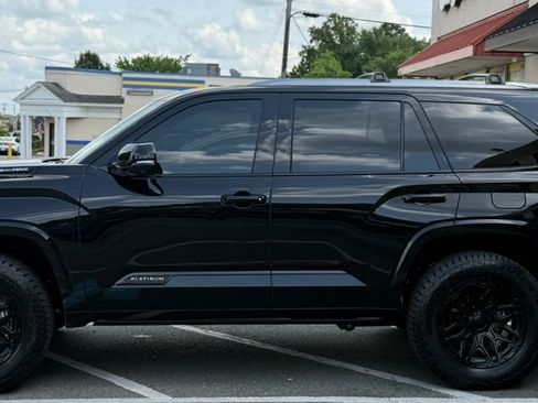 Used 2025 Toyota Sequoia Platinum AWD/4WD image 2
