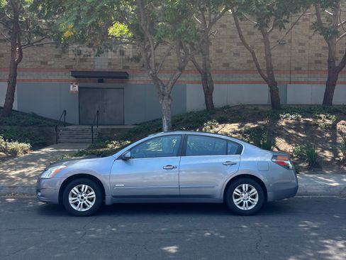 Used 2011 Nissan Altima Hybrid Sedan 4D image 5