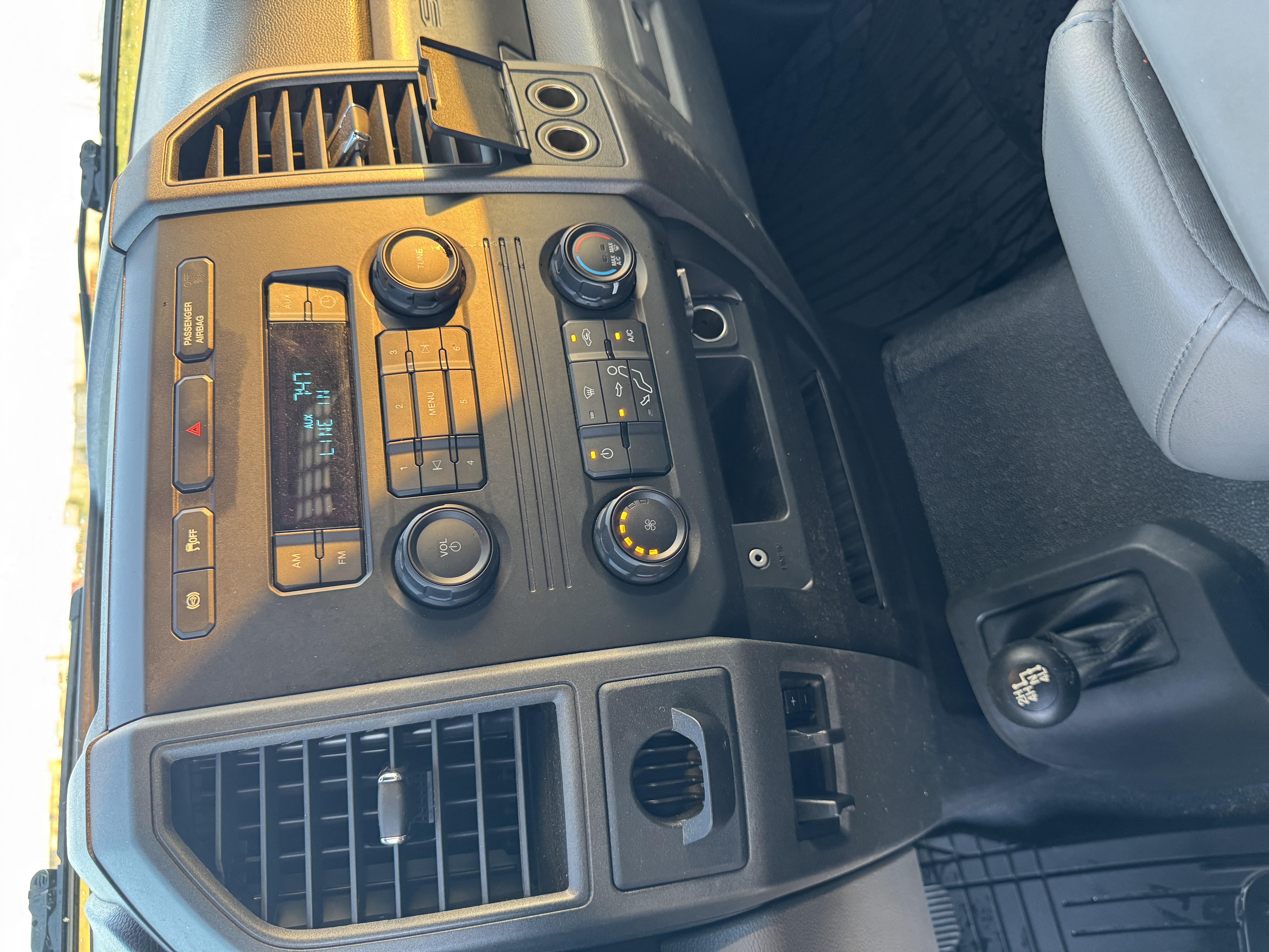 Used 2019 Ford F550 4x4 Regular Cab Super Duty image 16