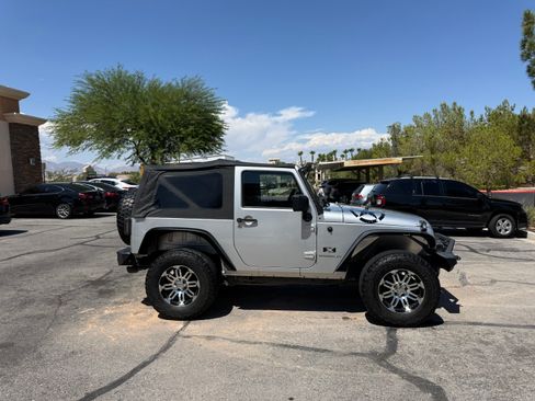 Used 2009 Jeep Wrangler X AWD/4WD image 6