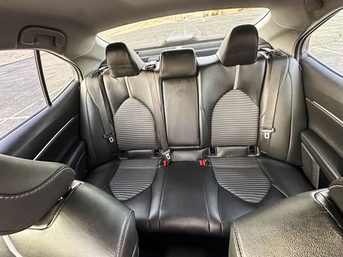 Used 2018 Toyota Camry SE w/ Protection Package (Q2) image 13