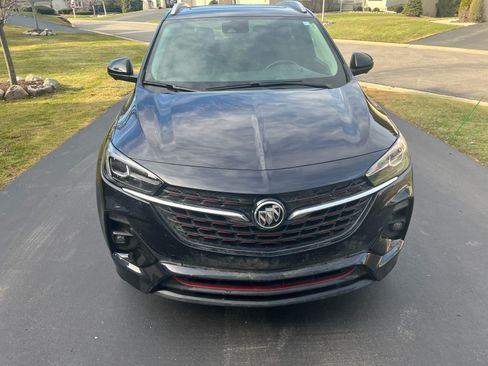 Used 2021 Buick Encore GX Essence w/ Advanced Technology Package image 2