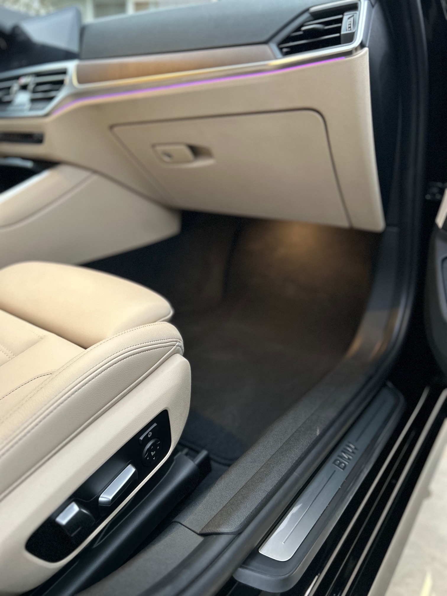Used 2019 BMW 330i Sedan w/ Convenience Package RWD image 8