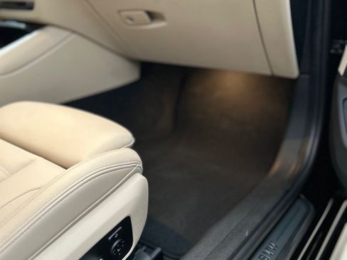 Used 2019 BMW 330i Sedan w/ Convenience Package RWD image 6