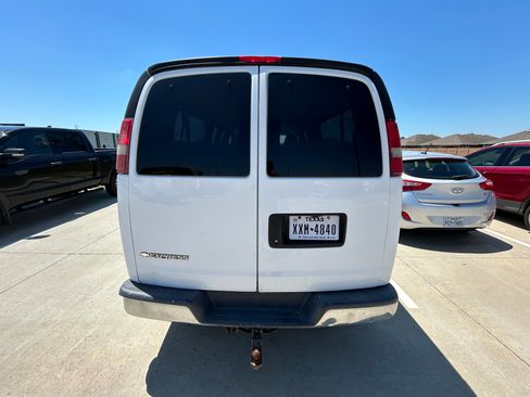 Used 2017 Chevrolet Express 3500 LT w/ LT Preferred Equipment Group RWD image 6
