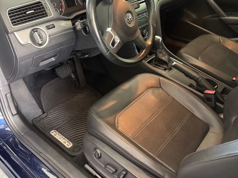 Used 2014 Volkswagen Passat 1.8T Wolfsburg Edition image 15