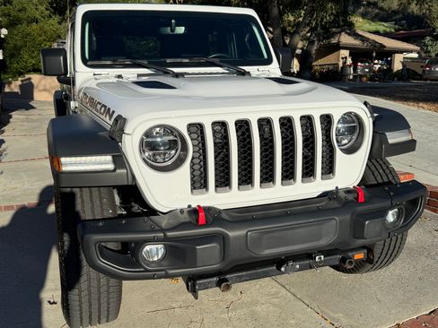 Used 2021 Jeep Wrangler Unlimited Rubicon image 2