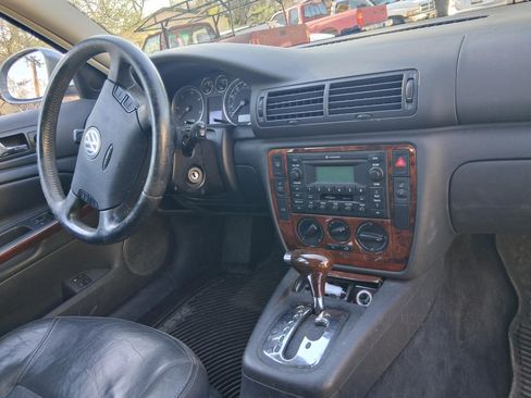 Used 2005 Volkswagen Passat GLS image 4