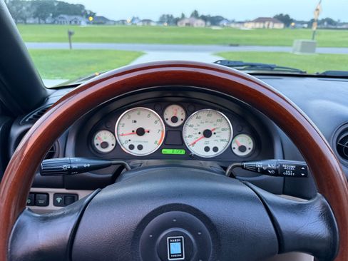 Used 2000 MAZDA MX-5 Miata RWD image 21