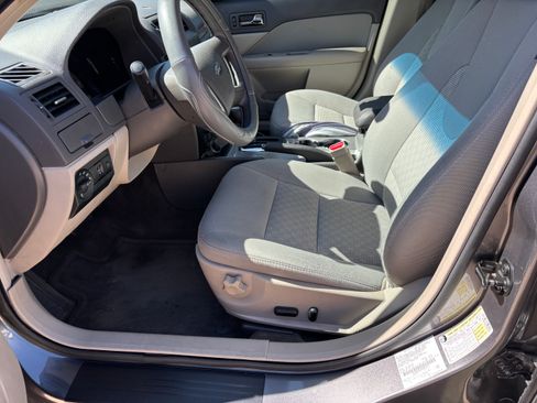 Used 2012 Ford Fusion SE image 9