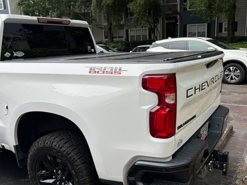 Used 2021 Chevrolet Silverado 1500 LT Trail Boss w/ Convenience Package II AWD/4WD image 12