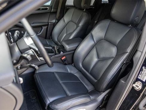 Used 2021 Porsche Macan AWD/4WD image 14