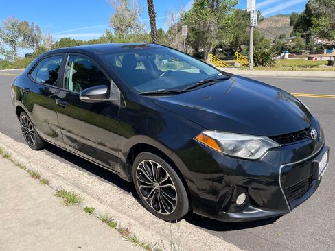 Used 2015 Toyota Corolla S image 5