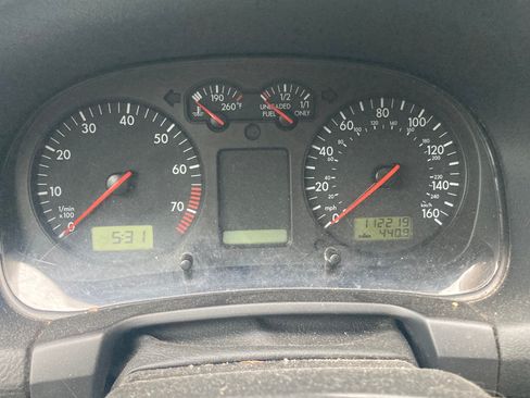 Used 2000 Volkswagen Golf GLS FWD image 6