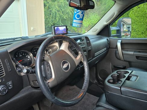 Used 2013 Chevrolet Silverado 3500 LT image 14